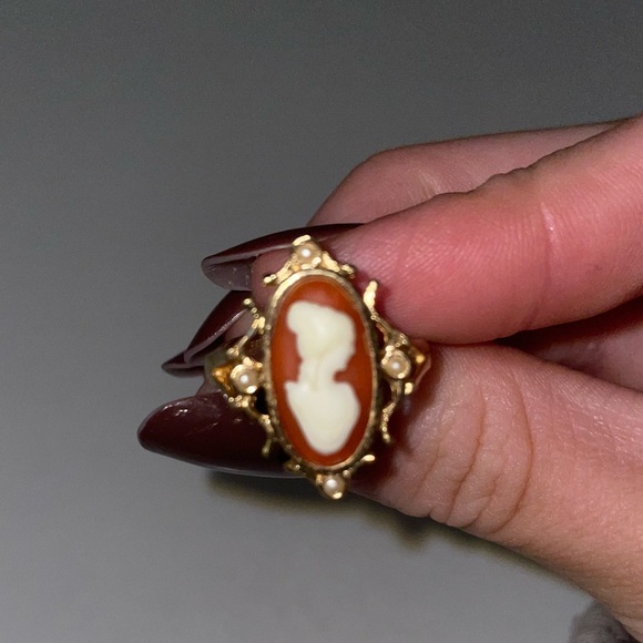 Gold ring - Picture 7 of 7